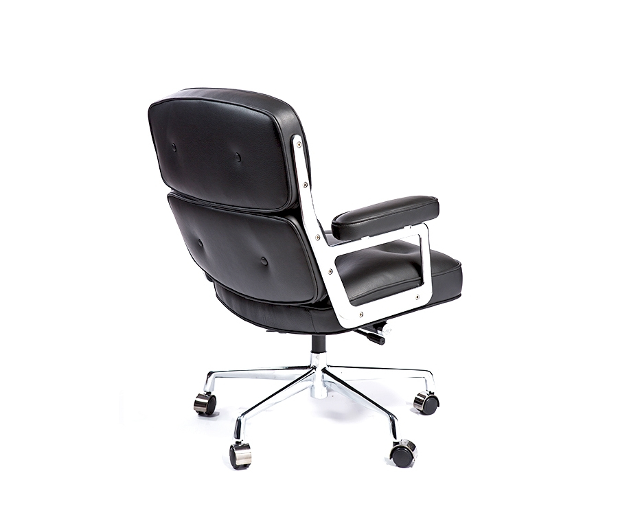 EAMES ES 104 AUF LAGER